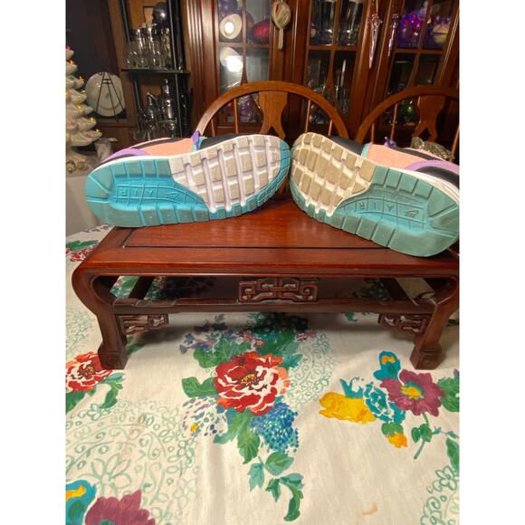 NIKE Air Max 1 Have a Nike day Multicolor YOUTH 7 WMNS 8.5 EUC Smiley toe charms - Picture 14 of 16